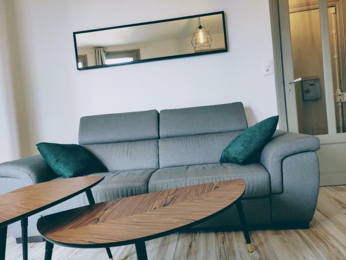 Appartement L'Oliveraie - La Cite Plein Les Yeux Carcassonne Bagian luar foto