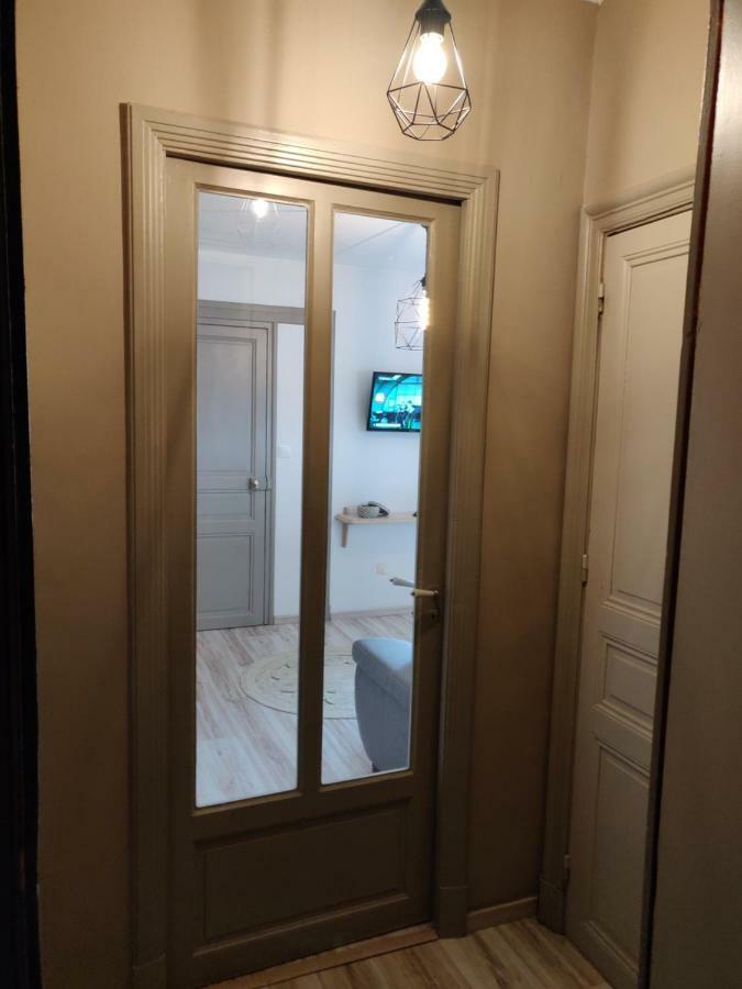 Appartement L'Oliveraie - La Cite Plein Les Yeux Carcassonne Bagian luar foto